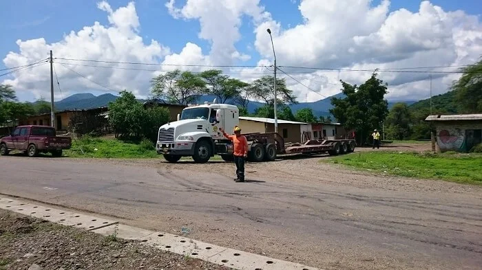 alquiler maquinaria pesada camabaja