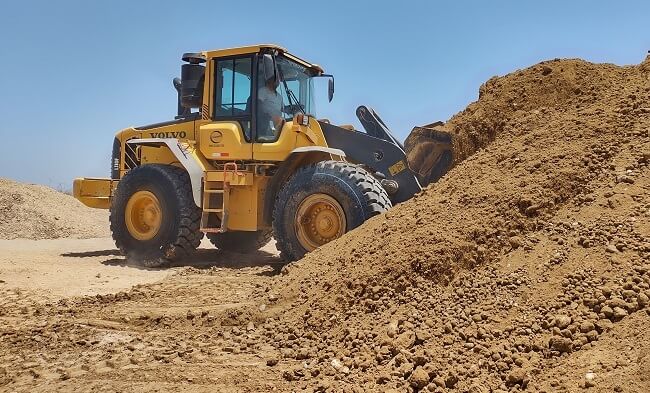 alquiler cargador frontal trabajos