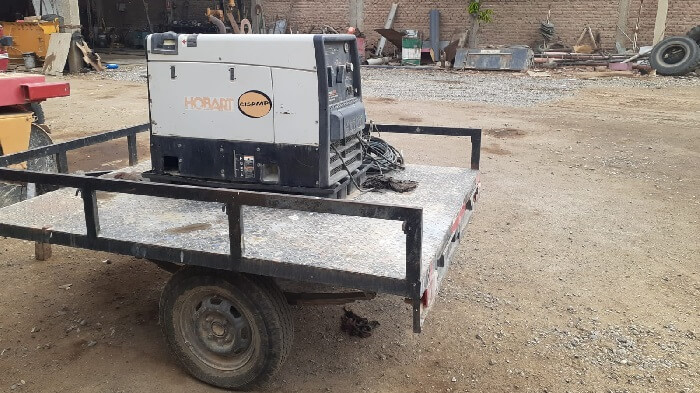 alquiler maquinaria pesada motosoldadora