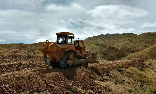 alquiler tractor oruga trabajo